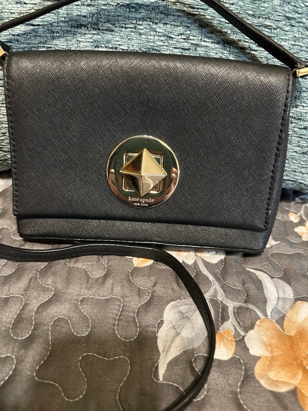 kate spade Black Crossbody with Gold Star-Turnlock
